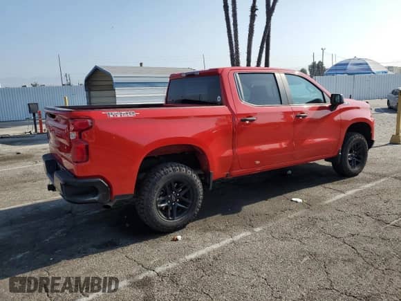 2022 Chevrolet Silverado 1500 Custom Trail Boss с VIN 3GCPDCEK7NG670582, выставлен на аукционе Copart как лот 68401775 с пробегом 9 560 миль миль и Списание • Salvage title. История ставок и продаж доступна на DreamBid. Изображение 3.