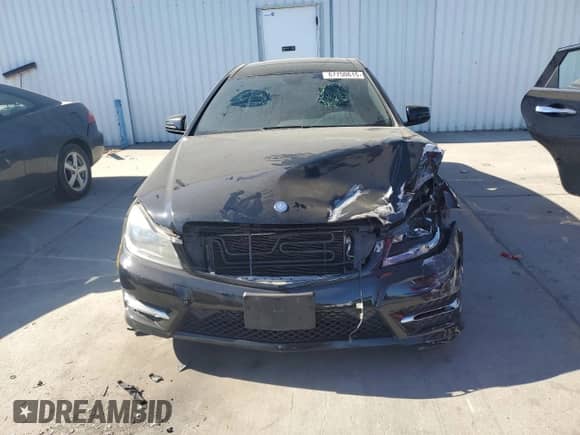 2014 Mercedes-Benz C 250 z VIN WDDGJ4HB0EG159212, wystawiony jako Copart lot #67750615 z przebiegiem 262 035 mil mil oraz Szkoda całkowita • Salvage title. Historia ofert i sprzedaży dostępna na DreamBid. Obrazek 5.