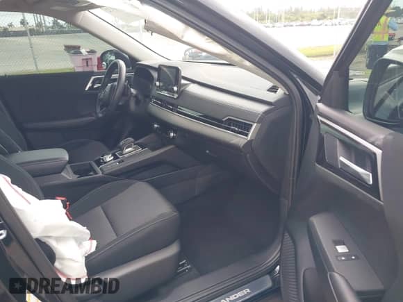 2024 Mitsubishi Outlander ES with VIN JA4J3UA80RZ067000, listed as a IAAI auction lot 42016132 with 2,666 mi miles and . Bid and sale history available at DreamBid. Image 5.