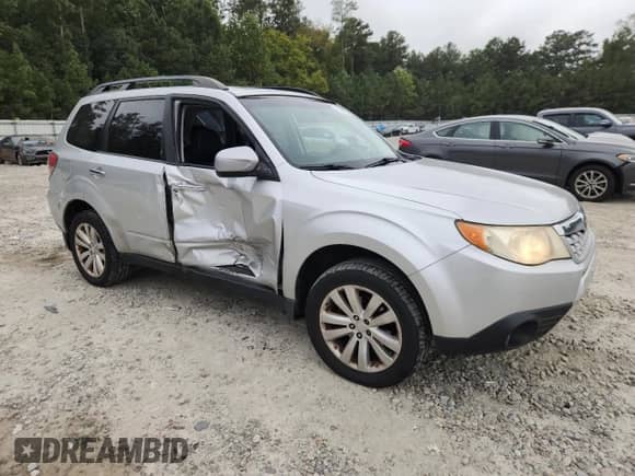 2011 Subaru Forester X Limited z VIN JF2SHAFC2BH714131, wystawiony jako Copart lot #81920565 z przebiegiem 121 537 mil mil oraz Szkoda całkowita • Salvage title. Historia ofert i sprzedaży dostępna na DreamBid. Obrazek 4.