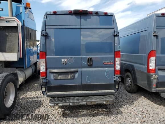 2021 Ram ProMaster Cargo z VIN 3C6MRVJG1ME550201, wystawiony jako Copart lot #70705175 z przebiegiem Nie podano mil oraz Czysty tytuł • Clean title. Historia ofert i sprzedaży dostępna na DreamBid. Obrazek 6.