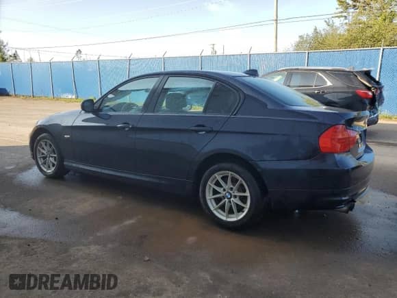 2010 BMW 3 Series 323i с VIN WBAPG7C5XAA794413, выставлен на аукционе Copart как лот 80821145 с пробегом 259 630 миль миль и Списание • Salvage title. История ставок и продаж доступна на DreamBid. Изображение 2.