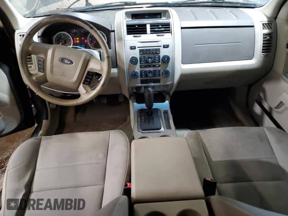 2011 Ford Escape XLT с VIN 1FMCU9D77BKC36354, выставлен на аукционе Copart как лот 81712605 с пробегом 251 168 миль миль и Списание • Salvage title. История ставок и продаж доступна на DreamBid. Изображение 8.