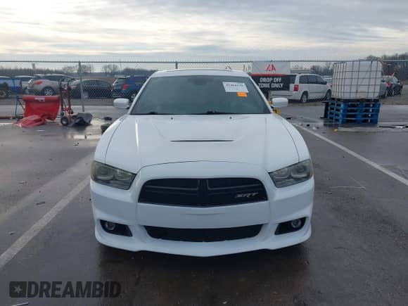 2013 Dodge Charger SRT-8 z VIN 2C3CDXEJXDH675646, wystawiony jako IAAI lot #41464139 z przebiegiem 105 583 mil mil oraz . Historia ofert i sprzedaży dostępna na DreamBid. Obrazek 12.