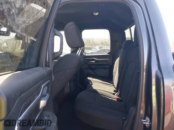 2022 Ram 1500 Big Horn z VIN 1C6RREBT1NN436343, wystawiony jako IAAI lot #41367073 z przebiegiem 13 784 mil mil oraz . Historia ofert i sprzedaży dostępna na DreamBid. Obrazek 8.