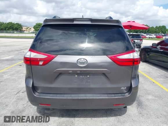 2019 Toyota Sienna XLE Auto Access Seat with VIN 5TDYZ3DC3KS980743, listed as a IAAI auction lot 42753501 with 147,122 mi miles and . Bid and sale history available at DreamBid. Image 16.