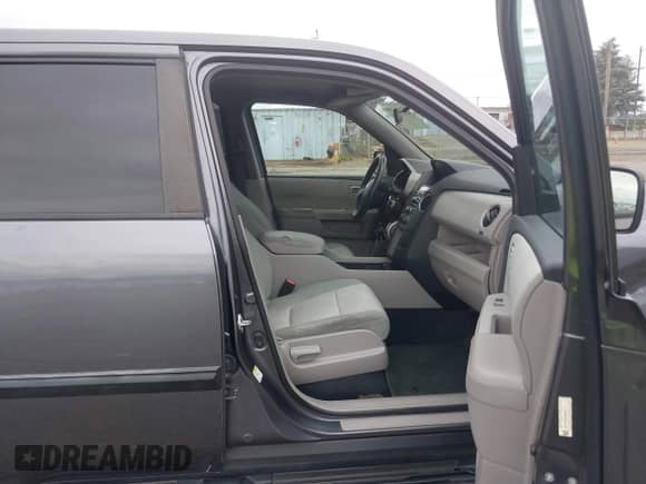 2014 Honda Pilot LX с VIN 5FNYF4H26EB054779, выставлен на аукционе IAAI как лот 43334116 с пробегом 133 657 миль миль и . История ставок и продаж доступна на DreamBid. Изображение 5.