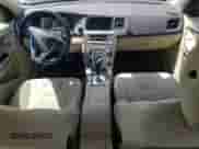2012 Volvo S60 T5 с VIN YV1622FS4C2046569, выставлен на аукционе Copart как лот 56429235 с пробегом 97 170 миль миль и Чистый • Clean title. История ставок и продаж доступна на DreamBid. Изображение 8.
