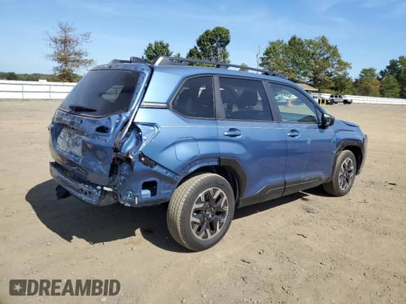 2025 Subaru Forester Premium z VIN JF2SLDBC7SH448448, wystawiony jako Copart lot #84930125 z przebiegiem 5 870 mil mil oraz Szkoda całkowita • Salvage title. Historia ofert i sprzedaży dostępna na DreamBid. Obrazek 3.