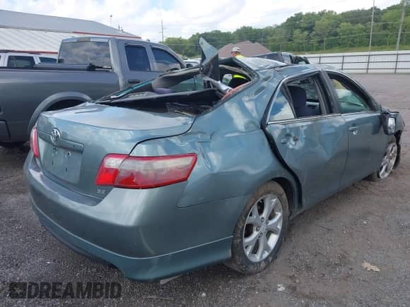 2008 Toyota Camry LE z VIN 4T1BE46K68U736225, wystawiony jako IAAI lot #42744320 z przebiegiem 192 242 mil mil oraz . Historia ofert i sprzedaży dostępna na DreamBid. Obrazek 6.