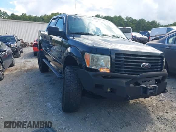 2014 Ford F-150 XL z VIN 1FTEW1CM0EKF14967, wystawiony jako IAAI lot #42964845 z przebiegiem 147 042 mil mil oraz . Historia ofert i sprzedaży dostępna na DreamBid. Obrazek 1.