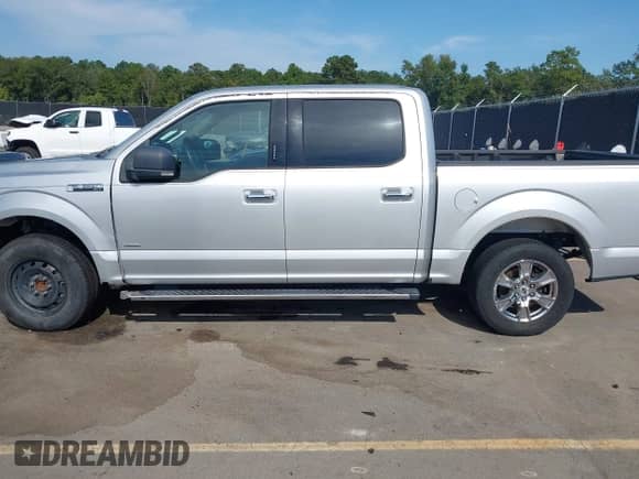 2017 Ford F-150 XL z VIN 1FTEW1CP8HKD38782, wystawiony jako IAAI lot #43161250 z przebiegiem 148 289 mil mil oraz . Historia ofert i sprzedaży dostępna na DreamBid. Obrazek 15.