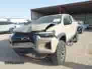 2024 Chevrolet Colorado 4WD ZR2 с VIN 1GCPTFEK4R1145701, выставлен на аукционе IAAI как лот 42262513 с пробегом 8 666 миль миль и . История ставок и продаж доступна на DreamBid. Изображение 2.