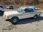 1984 Mercedes-Benz 300 с VIN WDBAB53A7EA105876, выставлен на аукционе Copart как лот 68730284 с пробегом 169 617 миль миль и Чистый • Clean title. История ставок и продаж доступна на DreamBid. Изображение 1.