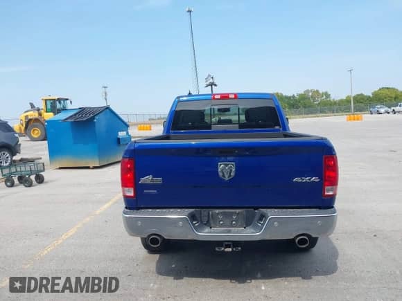 2015 Ram 1500 Outdoorsman z VIN 1C6RR7LT7FS622353, wystawiony jako IAAI lot #43201136 z przebiegiem 109 157 mil mil oraz . Historia ofert i sprzedaży dostępna na DreamBid. Obrazek 16.