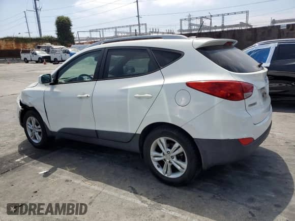 2013 Hyundai Tucson Limited с VIN KM8JU3AC0DU572652, выставлен на аукционе Copart как лот 68704955 с пробегом 110 083 миль миль и Списание • Salvage title. История ставок и продаж доступна на DreamBid. Изображение 2.