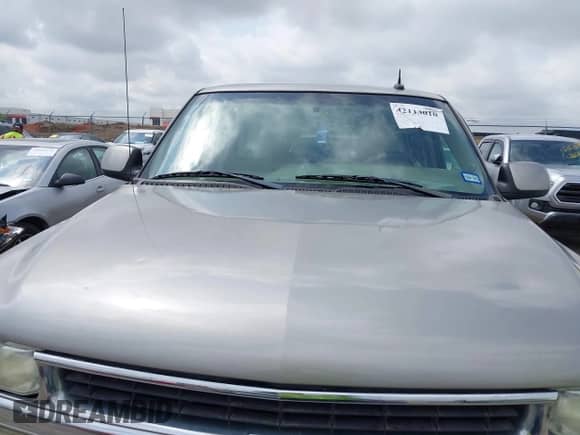2003 Chevrolet Tahoe Z71 with VIN 1GNEK13Z23R204662, listed as a IAAI auction lot 42113010 with 209,429 mi miles and . Bid and sale history available at DreamBid. Image 6.