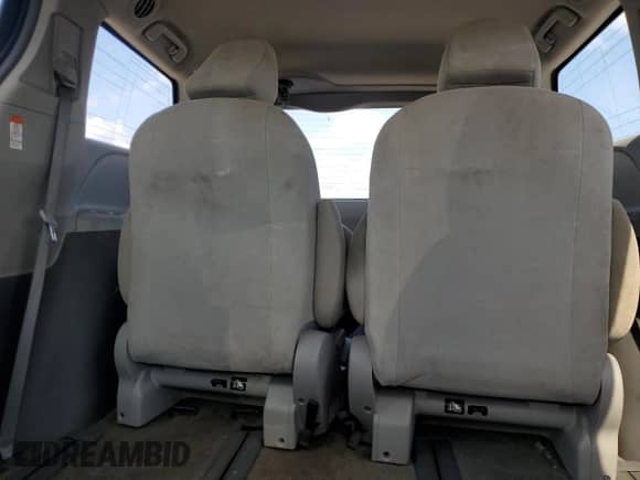 2019 Toyota Sienna L z VIN 5TDZZ3DC4KS983252, wystawiony jako Copart lot #63971125 z przebiegiem 65 008 mil mil oraz Szkoda całkowita • Salvage title. Historia ofert i sprzedaży dostępna na DreamBid. Obrazek 10.