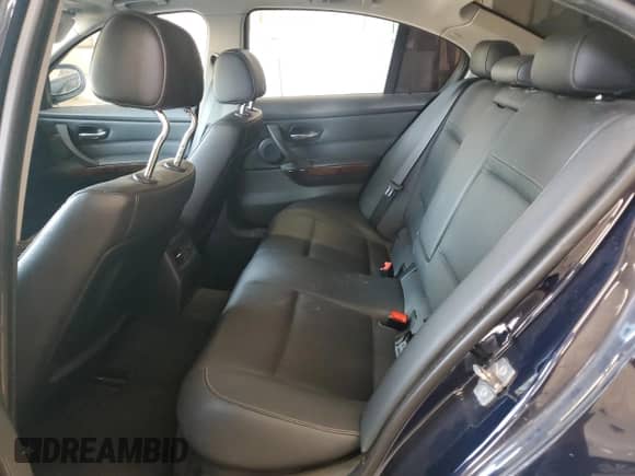 2010 BMW 3 Series 335d z VIN WBAPN7C56AA779042, wystawiony jako Copart lot #71813905 z przebiegiem 179 200 mil mil oraz Szkoda całkowita • Salvage title. Historia ofert i sprzedaży dostępna na DreamBid. Obrazek 10.