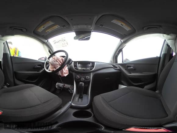 2020 Chevrolet Trax LS с VIN KL7CJKSB0LB352733, выставлен на аукционе IAAI как лот 42771696 с пробегом 45 674 миль миль и . История ставок и продаж доступна на DreamBid. Изображение 19.