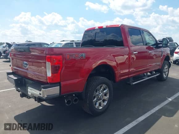 2017 Ford F-250 Lariat z VIN 1FT7W2BT2HED39079, wystawiony jako IAAI lot #43270393 z przebiegiem 115 559 mil mil oraz . Historia ofert i sprzedaży dostępna na DreamBid. Obrazek 4.