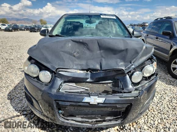 2014 Chevrolet Sonic LT с VIN 1G1JC5SB7E4197894, выставлен на аукционе Copart как лот 81673915 с пробегом 109 260 миль миль и Списание • Salvage title. История ставок и продаж доступна на DreamBid. Изображение 5.