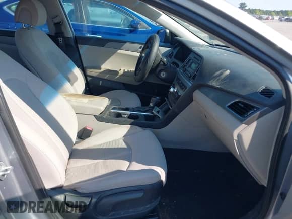 2017 Hyundai Sonata SE with VIN 5NPE24AFXHH570094, listed as a IAAI auction lot 43124157 with 143,292 mi miles and . Bid and sale history available at DreamBid. Image 5.