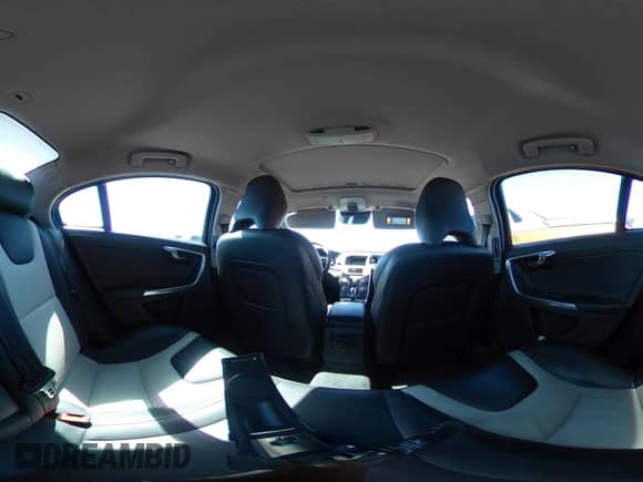 2016 Volvo S60 T5 Platinum с VIN YV4612UM7G2001173, выставлен на аукционе IAAI как лот 41659965 с пробегом 117 805 миль миль и . История ставок и продаж доступна на DreamBid. Изображение 18.