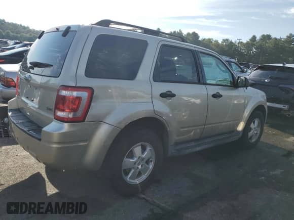 2011 Ford Escape XLT with VIN 1FMCU9DG3BKC24489, listed as a Copart auction lot 72037215 with 163,399 mi miles and Clean title. Bid and sale history available at DreamBid. Image 3.