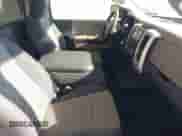 2010 Dodge 1500 Sport z VIN 3D7JV1ET4AG183565, wystawiony jako IAAI lot #41261584 z przebiegiem 124 281 mil mil oraz . Historia ofert i sprzedaży dostępna na DreamBid. Obrazek 5.