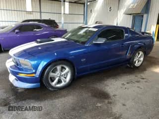 2007 Ford Mustang GT Deluxe z VIN 1ZVFT82H975229371, wystawiony jako Copart lot #71226275 z przebiegiem 67 489 mil mil oraz Czysty tytuł • Clean title. Historia ofert i sprzedaży dostępna na DreamBid. Obrazek 1.
