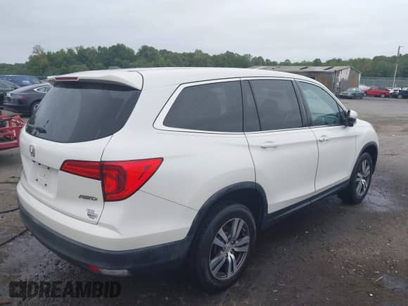 2017 Honda Pilot EX-L z VIN 5FNYF6H51HB099638, wystawiony jako IAAI lot #42990161 z przebiegiem 127 658 mil mil oraz . Historia ofert i sprzedaży dostępna na DreamBid. Obrazek 4.