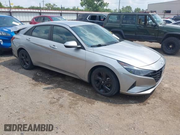 2021 Hyundai Elantra SEL с VIN 5NPLM4AG5MH008477, выставлен на аукционе IAAI как лот 42886500 с пробегом 76 720 миль миль и . История ставок и продаж доступна на DreamBid. Изображение 1.