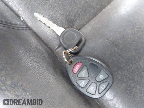 2008 Chevrolet Suburban LTZ with VIN 1GNFK163X8R169128, listed as a IAAI auction lot 42891030 with Not provided miles and . Bid and sale history available at DreamBid. Image 11.