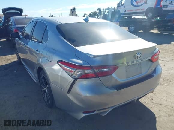 2019 Toyota Camry SE z VIN 4T1B11HK3KU197447, wystawiony jako IAAI lot #43301032 z przebiegiem 94 276 mil mil oraz . Historia ofert i sprzedaży dostępna na DreamBid. Obrazek 3.