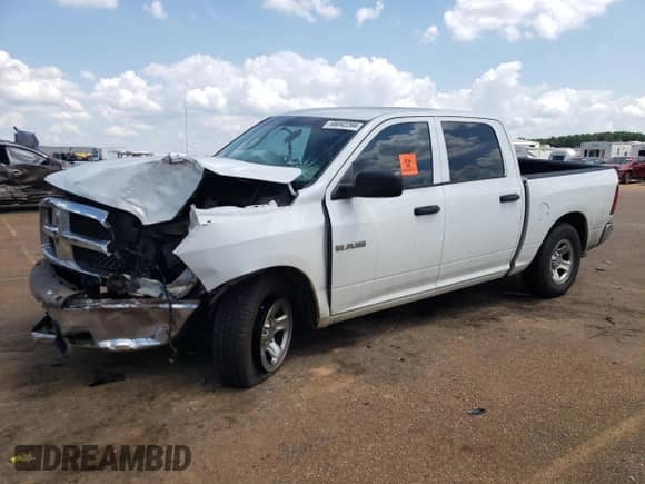 2010 Dodge 1500 ST z VIN 1D7RB1CP0AS250186, wystawiony jako Copart lot #69042294 z przebiegiem 207 752 mil mil oraz Szkoda całkowita • Salvage title. Historia ofert i sprzedaży dostępna na DreamBid. Obrazek 1.