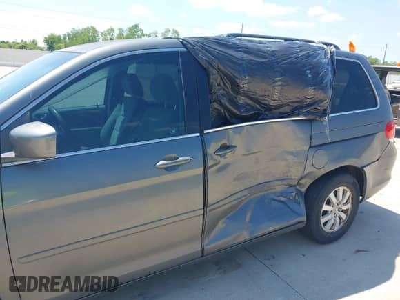 2008 Honda Odyssey EX z VIN 5FNRL38468B408765, wystawiony jako IAAI lot #43200589 z przebiegiem 239 783 mil mil oraz . Historia ofert i sprzedaży dostępna na DreamBid. Obrazek 6.