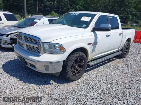 2018 Ram 1500 Laramie с VIN 1C6RR7NM8JS281043, выставлен на аукционе IAAI как лот 42903007 с пробегом 223 116 миль миль и . История ставок и продаж доступна на DreamBid. Изображение 17.