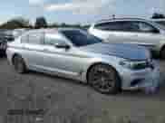 2019 BMW 5 Series 530i xDrive z VIN WBAJA7C50KWW06557, wystawiony jako Copart lot #81634425 z przebiegiem 66 963 mil mil oraz Szkoda całkowita • Salvage title. Historia ofert i sprzedaży dostępna na DreamBid. Obrazek 4.