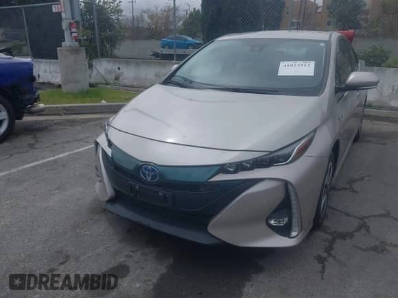 2018 Toyota Prius Plus z VIN JTDKARFP5J3089238, wystawiony jako IAAI lot #41923512 z przebiegiem 40 979 mil mil oraz . Historia ofert i sprzedaży dostępna na DreamBid. Obrazek 2.