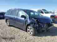 2020 Toyota Sienna LE z VIN 5TDKZ3DC2LS047620, wystawiony jako Copart lot #89872995 z przebiegiem 95 175 mil mil oraz Szkoda całkowita • Salvage title. Historia ofert i sprzedaży dostępna na DreamBid. Obrazek 4.