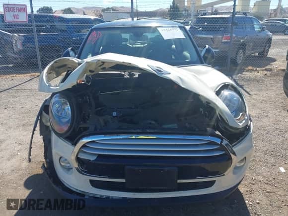 2015 MINI Hardtop with VIN WMWXM5C51FT942280, listed as a IAAI auction lot 43426392 with 55,639 mi miles and . Bid and sale history available at DreamBid. Image 12.