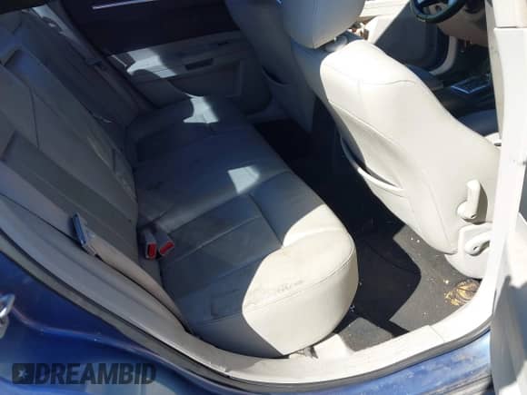 2007 Chrysler 300 Signature with VIN 2C3KA53G97H675819, listed as a IAAI auction lot 43459152 with 168,521 mi miles and . Bid and sale history available at DreamBid. Image 8.