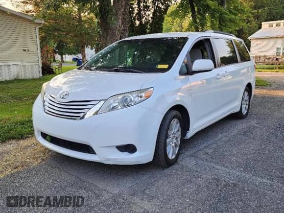 2017 Toyota Sienna LE with VIN 5TDJZ3DC5HS154518, listed as a Copart auction lot 68218275 with 182,343 mi miles and Clean title. Bid and sale history available at DreamBid. Image 2.