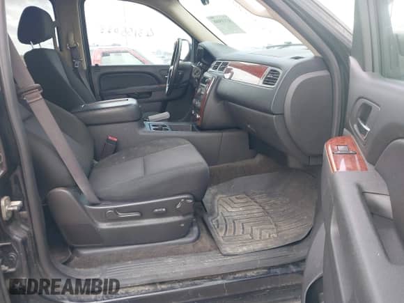 2013 Chevrolet Suburban LS с VIN 1GNSKHE79DR315783, выставлен на аукционе IAAI как лот 43155088 с пробегом 207 793 миль миль и . История ставок и продаж доступна на DreamBid. Изображение 5.