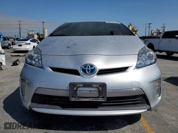 2015 Toyota Prius Advanced z VIN JTDKN3DP1F3071153, wystawiony jako Copart lot #60668545 z przebiegiem Nie podano mil oraz Szkoda całkowita • Salvage title. Historia ofert i sprzedaży dostępna na DreamBid. Obrazek 5.