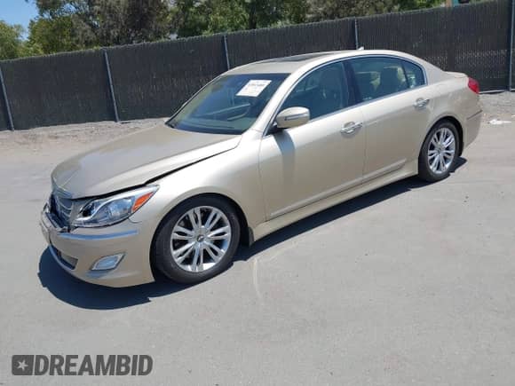 2012 Hyundai Genesis 4.6L с VIN KMHGC4DF8CU166173, выставлен на аукционе IAAI как лот 43013480 с пробегом 77 262 миль миль и . История ставок и продаж доступна на DreamBid. Изображение 17.