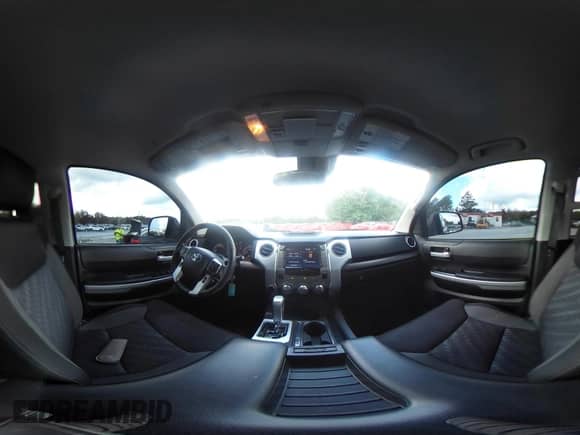 2021 Toyota Tundra SR5 z VIN 5TFDY5F17MX047532, wystawiony jako IAAI lot #42384142 z przebiegiem 79 318 mil mil oraz . Historia ofert i sprzedaży dostępna na DreamBid. Obrazek 18.