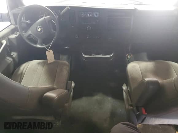 2018 Chevrolet Express Passenger LT с VIN 1GAZGPFGXJ1244873, выставлен на аукционе Copart как лот 44595725 с пробегом 149 127 миль миль и Списание • Salvage title. История ставок и продаж доступна на DreamBid. Изображение 8.