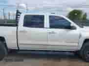 2015 Chevrolet Silverado 1500 LT z VIN 3GCPCREC0FG422416, wystawiony jako IAAI lot #43165757 z przebiegiem 177 216 mil mil oraz . Historia ofert i sprzedaży dostępna na DreamBid. Obrazek 13.